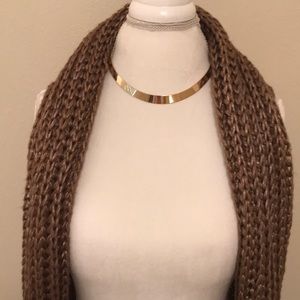 Selling this gold color necklace.